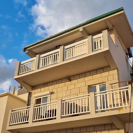 Apartmani Apollo - دراسنيتش الغرفة الصورة